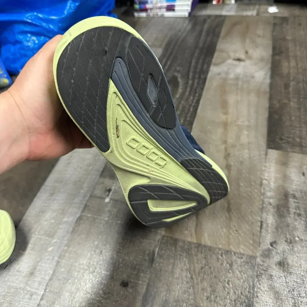 Topo Ultrafly 5 Running Shoes in Navy‎ Lime Men's Size 12 Sneakers
